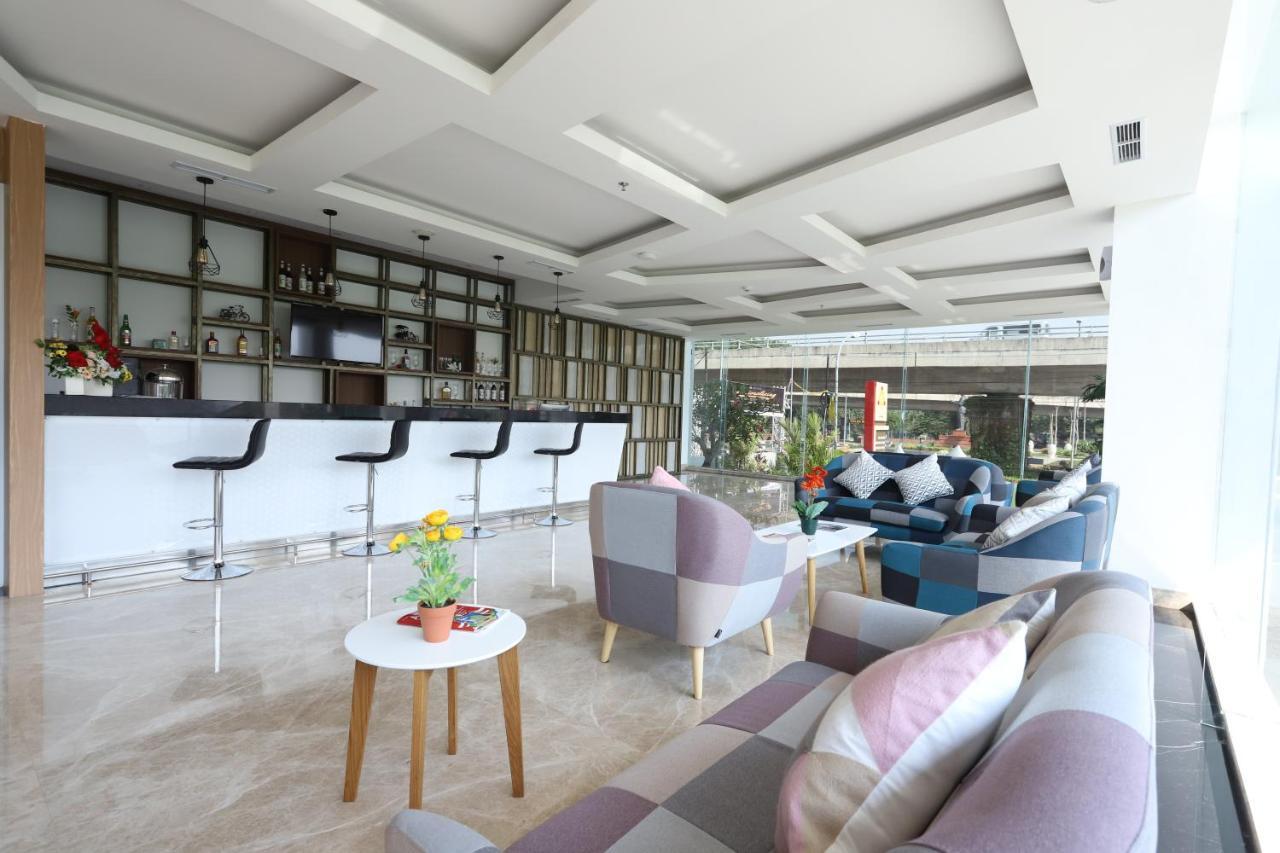 The Azana Hotel Airport Semarang Exterior photo
